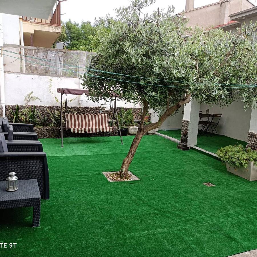 Carrer Esparreguera Olot Exterior foto
